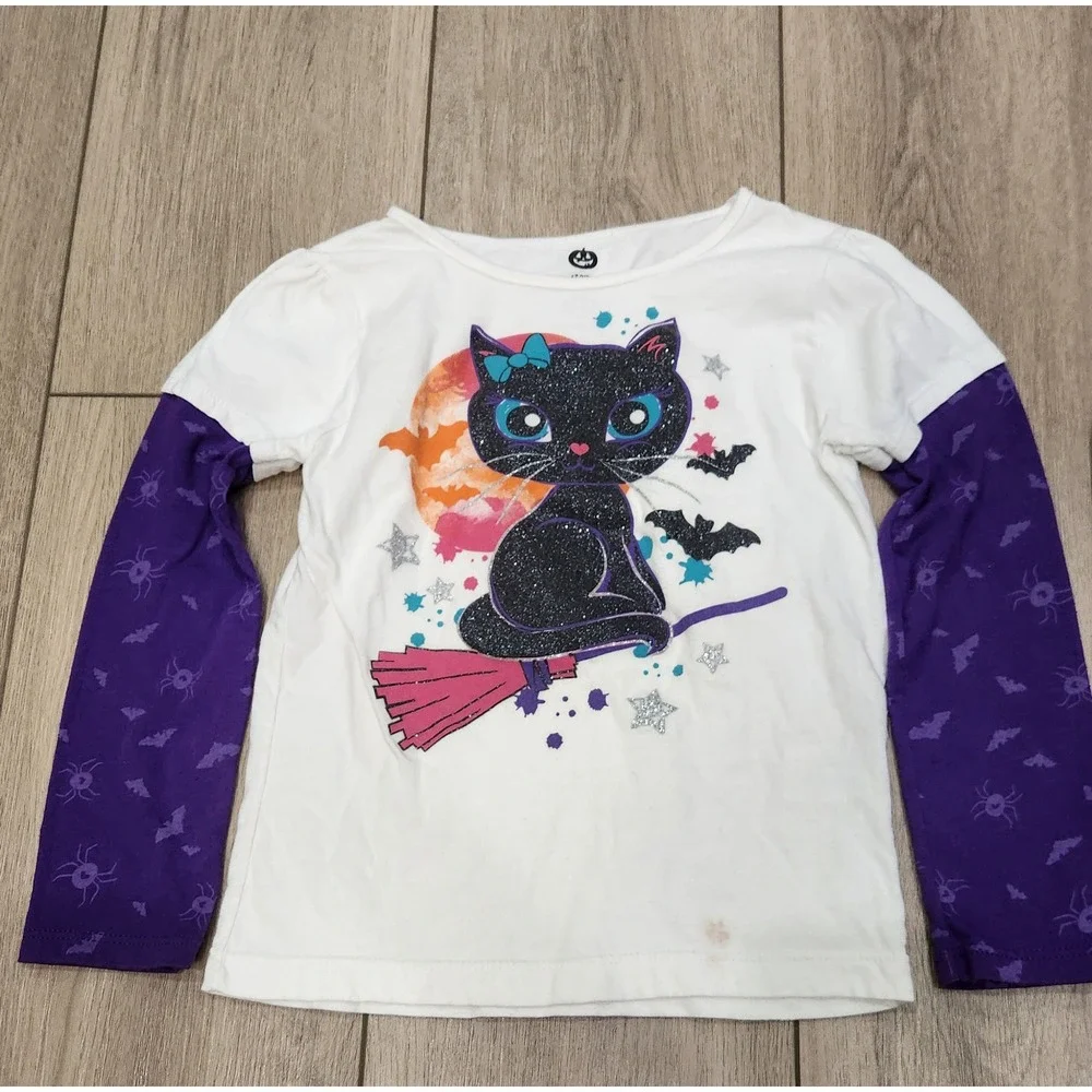 Halloween Graphic Shirts Toddler Girls 4T Witch Cat Purple Lot of 2 See photos